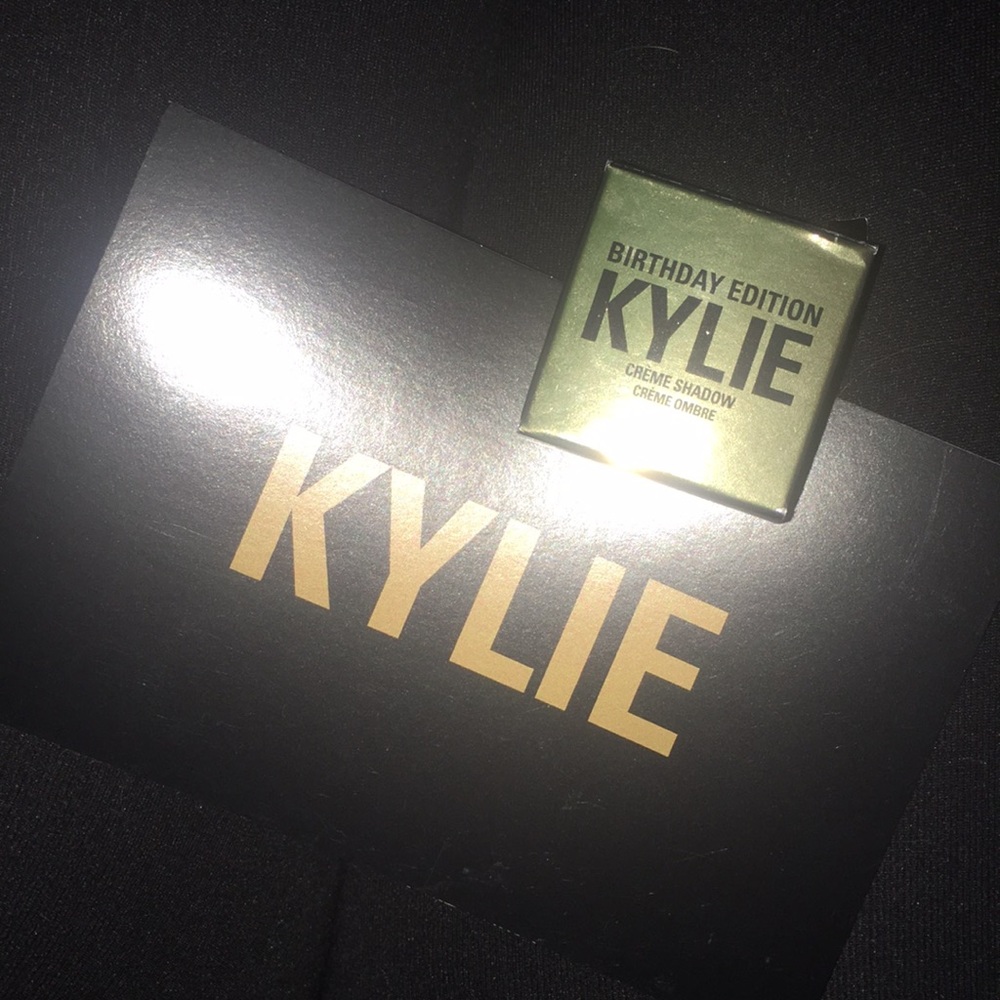 Kylie Birthday Copper Creme Shadow